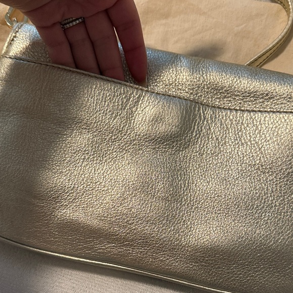 Gold Chain Shoulder Bag - Picture 7 of 8